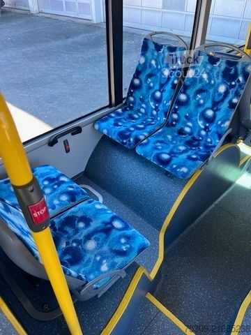 Autobuz urban SOLARIS Urbino 8.9 Klima ZF Automatik 16 Sitze Euro 6