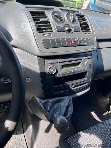 Panelvan MERCEDES-BENZ Vito Kasten 109 CDI lang - AHK - 3 Sitze