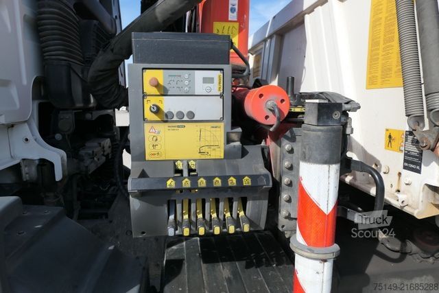 Camion basculante trilateral MAN 18.250 TGM 4x2, Palfinger 11001-KA, Greifer, AHK