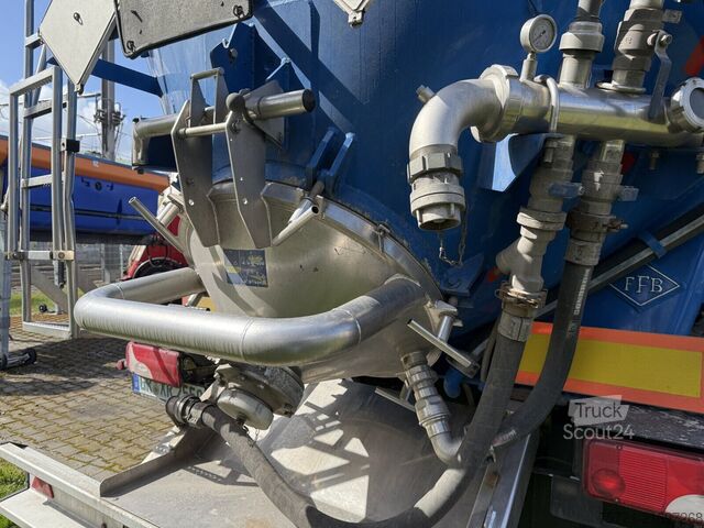 Silos Feldbinder KIP 60.3 NACZEPA SILOS Z ADR