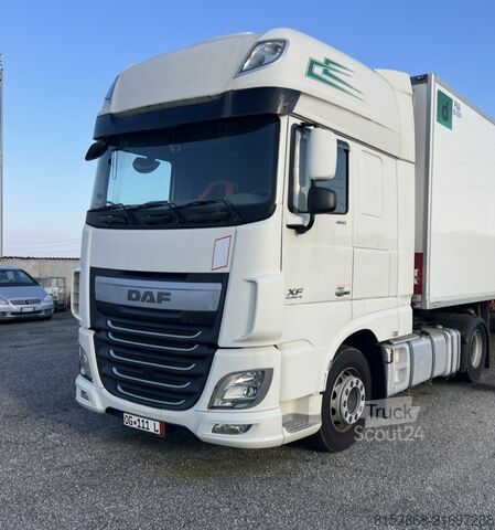 Tractor estándar Daf XF 460