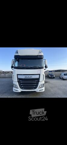 Tractor estándar Daf XF 460