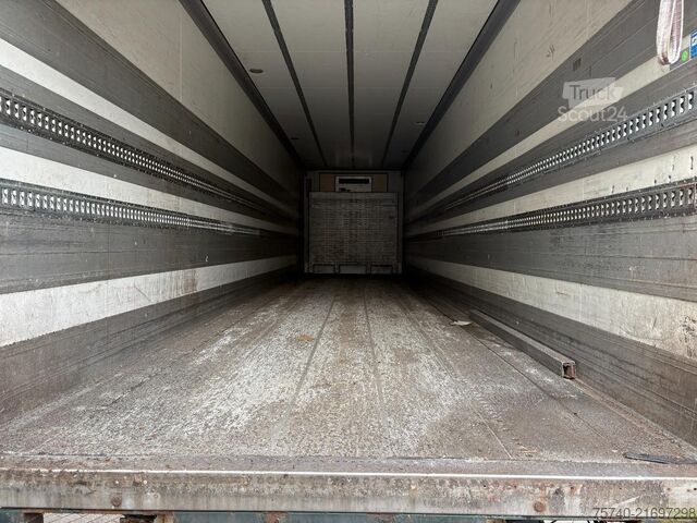 Transport chłodniczy/mrożony Schmitz SKO 18/LZG + STUURAS + LOADLIFT + CARRIER