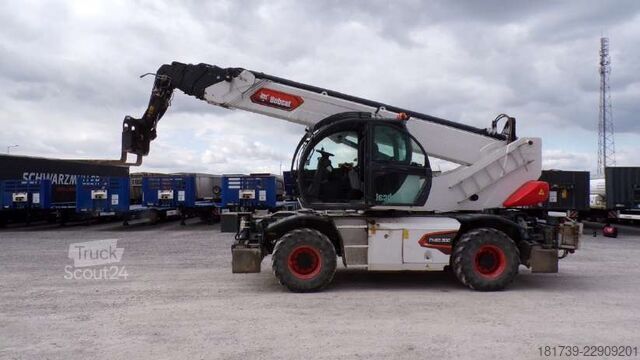 Teleszkópos rakodó Bobcat Roto TR60.300 telehandler / 30 m / 6t