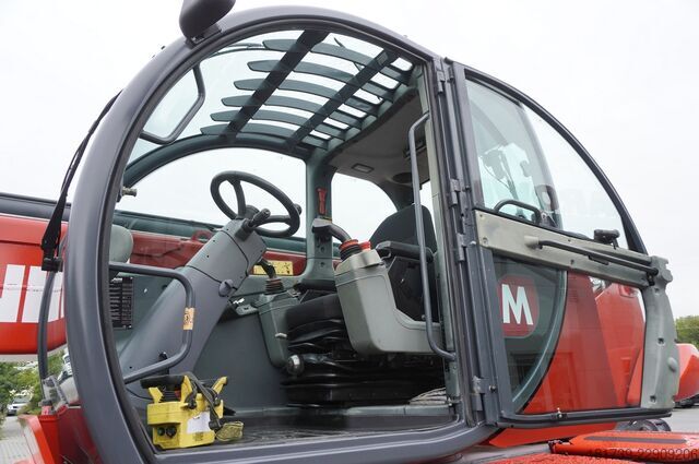 Caricatore telescopico MAGNI RTH 5.26 telescopic loader / Range 26 m