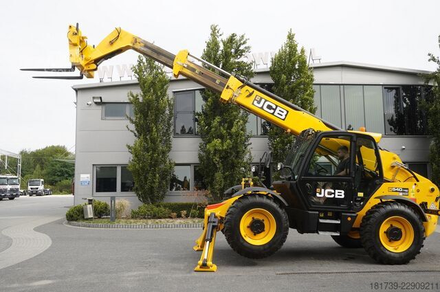 Teleszkopós rakodó JCB 540-140 telescopic loader / 14 m range