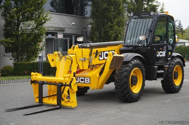 Teleszkopós rakodó JCB 540-140 telescopic loader / 14 m range