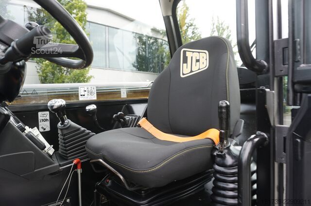 Teleszkopós rakodó JCB 540-140 telescopic loader / 14 m range