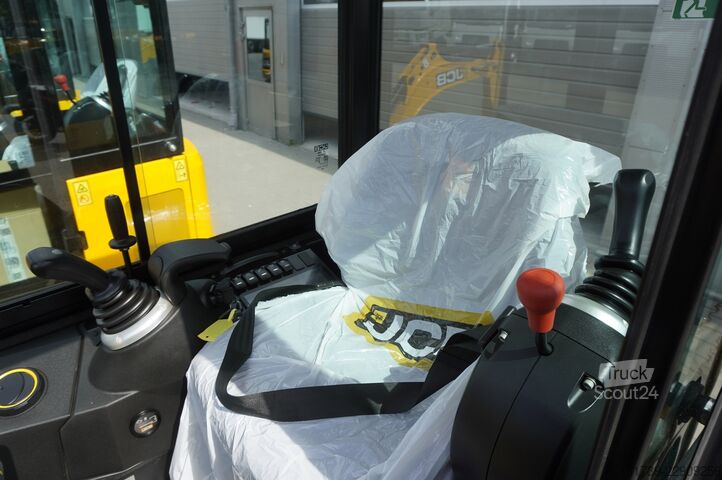 Mini lánctalpas kotró - 7 darab JCB 16 C-1 mini crawler excavator / joystick