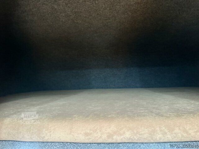 Nákladné auto na prepravu dobytka MAN TGM 15250 5-6 Pferde Wohnung