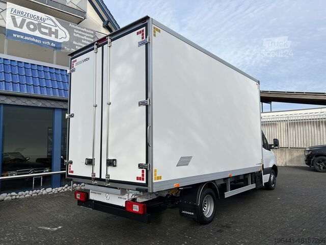 Transportör med resväska MERCEDES-BENZ Sprinter 519 Möbelkoffer mit Türen
