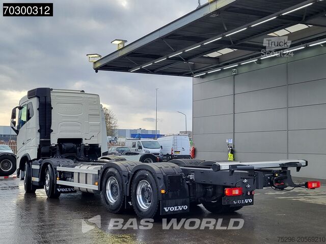Podwozie z kabiną Volvo FH16 750 FH16 8X4 NEW 8x4 chassis! Air suspensi...