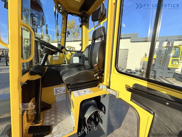 Carrello elevatore a quattro direzioni Combilift C3000 GAS TRIPLEX 4900 FREE LIFT CABIN
