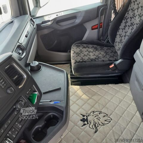 стандартен влекач Scania R450