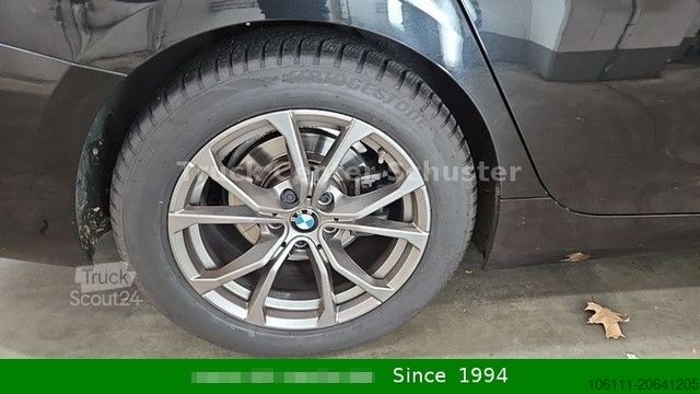 Microbuz BMW 320 d xDrive Touring Navigation wenkbar