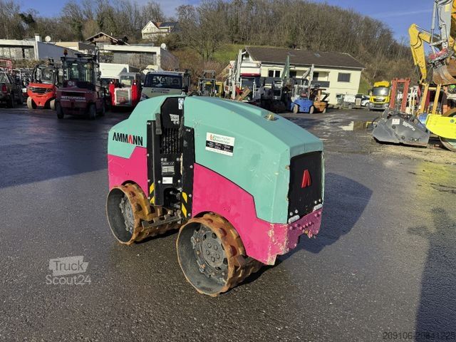 Rolo de tambor único RAMMAX 1575 Grabenwalze