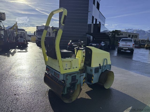 Valjar z enim bobnom AMMANN AV-20 Walze