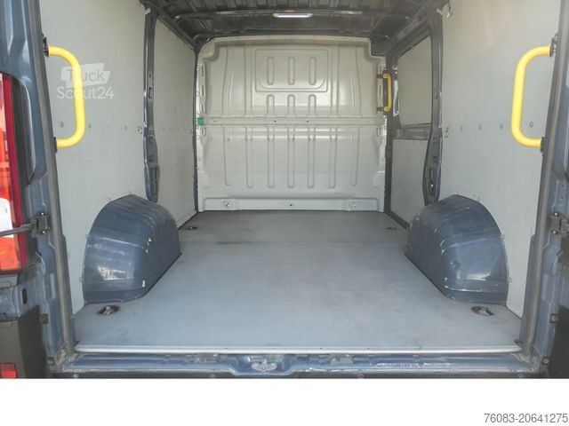 Fourgon tôlé PEUGEOT Boxer 120 L1H1 Kasten Klima Kamera