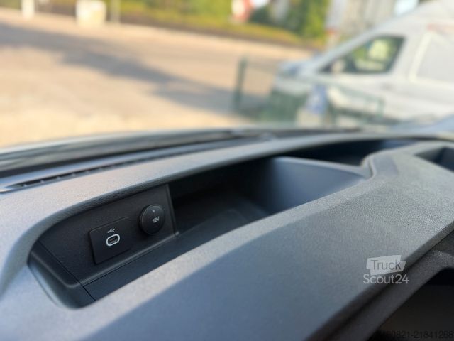 Dodávka s vysokou střechou FORD Transit Automatik 165 PS L3H3 AHK KAMERA SHZ LRH