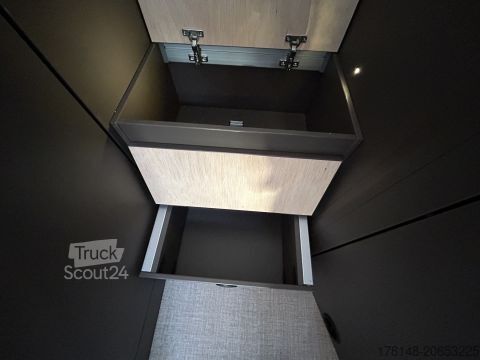 Semi-integrated camper Bürstner B66 TD 690 G