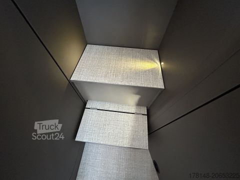 Semi-integrated camper Bürstner B66 TD 690 G