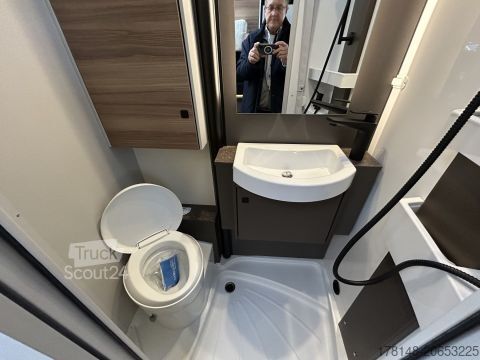 Semi-integrated camper Bürstner B66 TD 690 G