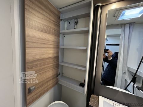 Semi-integrated camper Bürstner B66 TD 690 G
