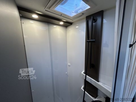 Semi-integrated camper Bürstner B66 TD 690 G