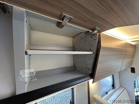 Semi-integrated camper Bürstner B66 TD 690 G