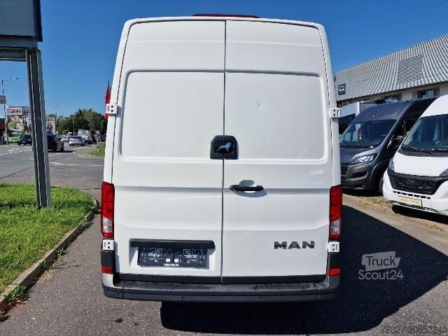 Dobozos furgon MAN TGE 3.140 4X2F SB Automatik