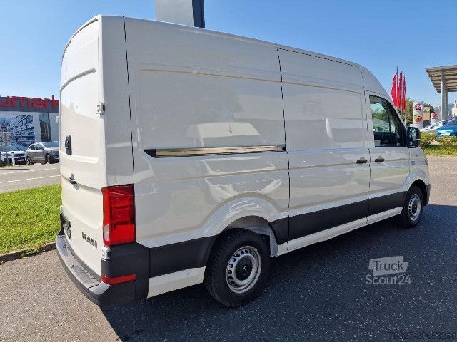 Dobozos furgon MAN TGE 3.140 4X2F SB Automatik