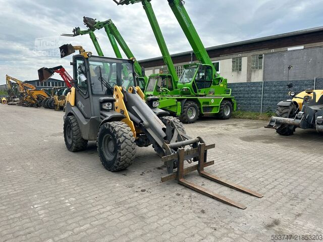 Kolový nakladač Mecalac AX 850