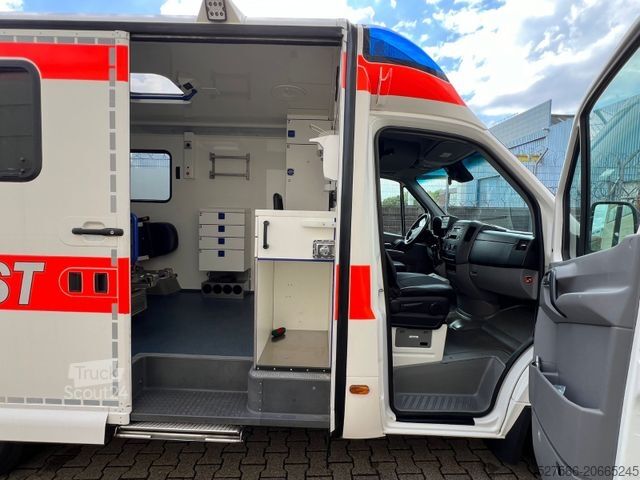 Palontorjuntakalusto MERCEDES-BENZ Sprinter III KOFFER RWD 319CDI*RTW*RETTUNGSWAGEN
