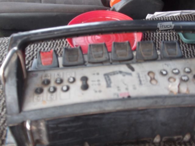 Pašizgāzējs kravas automašīna MERCEDES-BENZ AXOR 1828 Kipper/ Kran/ANH Kipper