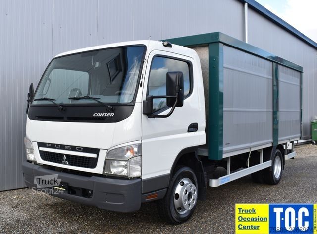 Gardinsidad skåpbil FUSO Canter 6C15 Getränke