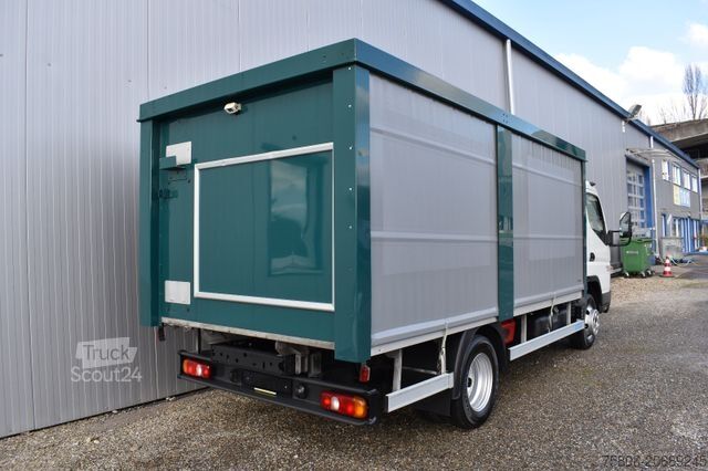 Gardinsidad skåpbil FUSO Canter 6C15 Getränke