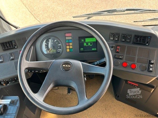 Mestský autobus MAN A21