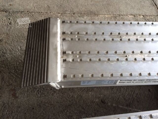 Dreiseitenkipper Anhänger NEU Auffahrrampen, Alurampen,Verladerampen, 8 to Länge 3,25m