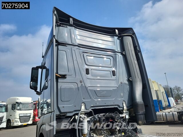 Standard-SZM Mercedes Actros 1851 4X2 BigSpace 2x Tanks