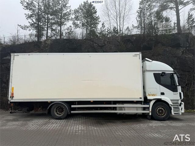 βαλίτσα Iveco Stralis 360 4x2 box truck with full side opening.