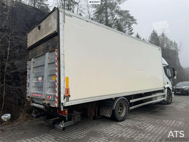 βαλίτσα Iveco Stralis 360 4x2 box truck with full side opening.