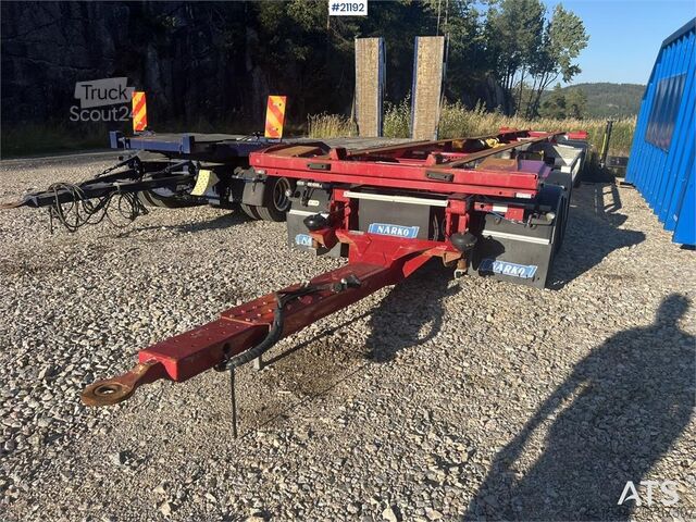 Transport av containrar Närko 4 axle container trailer