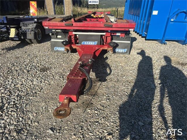 Transport av containrar Närko 4 axle container trailer