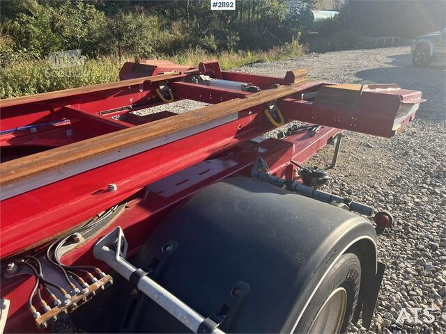 Transport av containrar Närko 4 axle container trailer