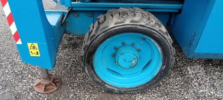 šķērveida pacēlājs Genie GS5390 - 18m - 4x4 - Diesel