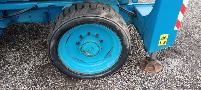 šķērveida pacēlājs Genie GS5390 - 18m - 4x4 - Diesel