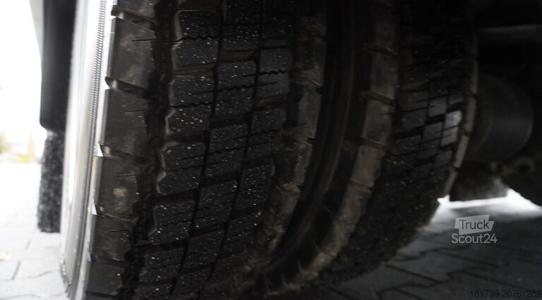 Vinçli araç taşıyıcı kamyon Mercedes-Benz Atego 818 / New Galvanized