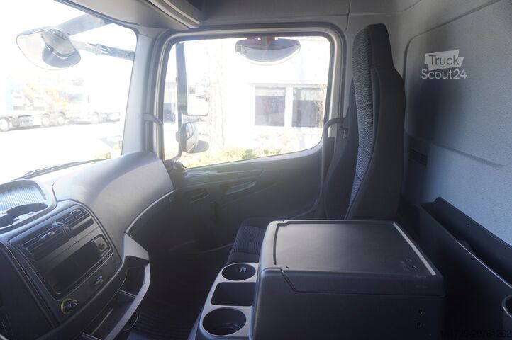 Δοχείο Mercedes-Benz Atego 818 / Box superstructure / DAUTEL