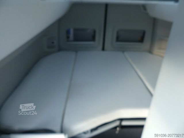 Панельний фургон Volkswagen T6.1 Transporter 2.0 TDI 4Motion LED/NAVI/AHK