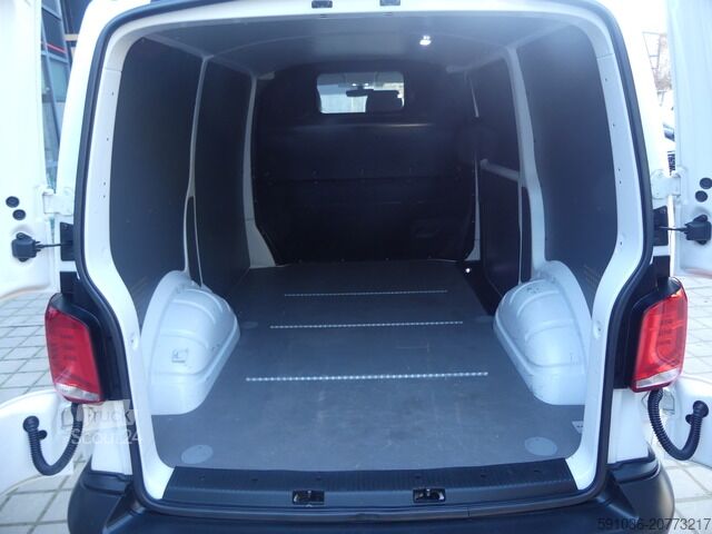 Панельний фургон Volkswagen T6.1 Transporter 2.0 TDI 4Motion LED/NAVI/AHK
